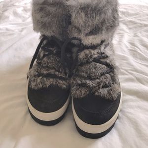 Warm winter boots  Real fur